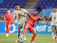 米兰体育官方-包含戈壁沙漠上的一场女足比赛引发关注的词条