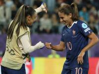 英格兰女足小组赛连胜晋级，意大利男足遗憾出局的简单介绍