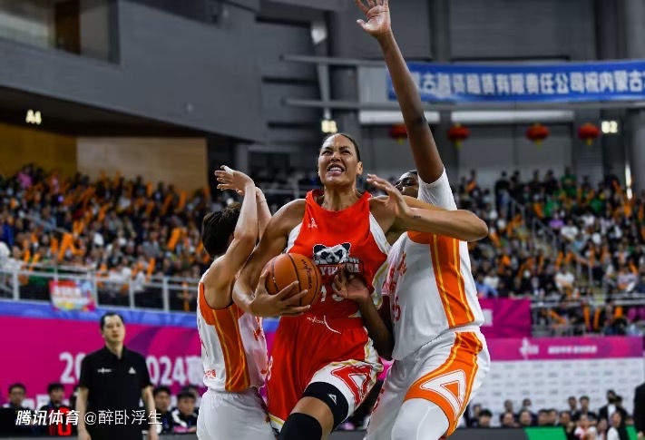 篮球比赛精彩纷呈，吸引众多球迷观看