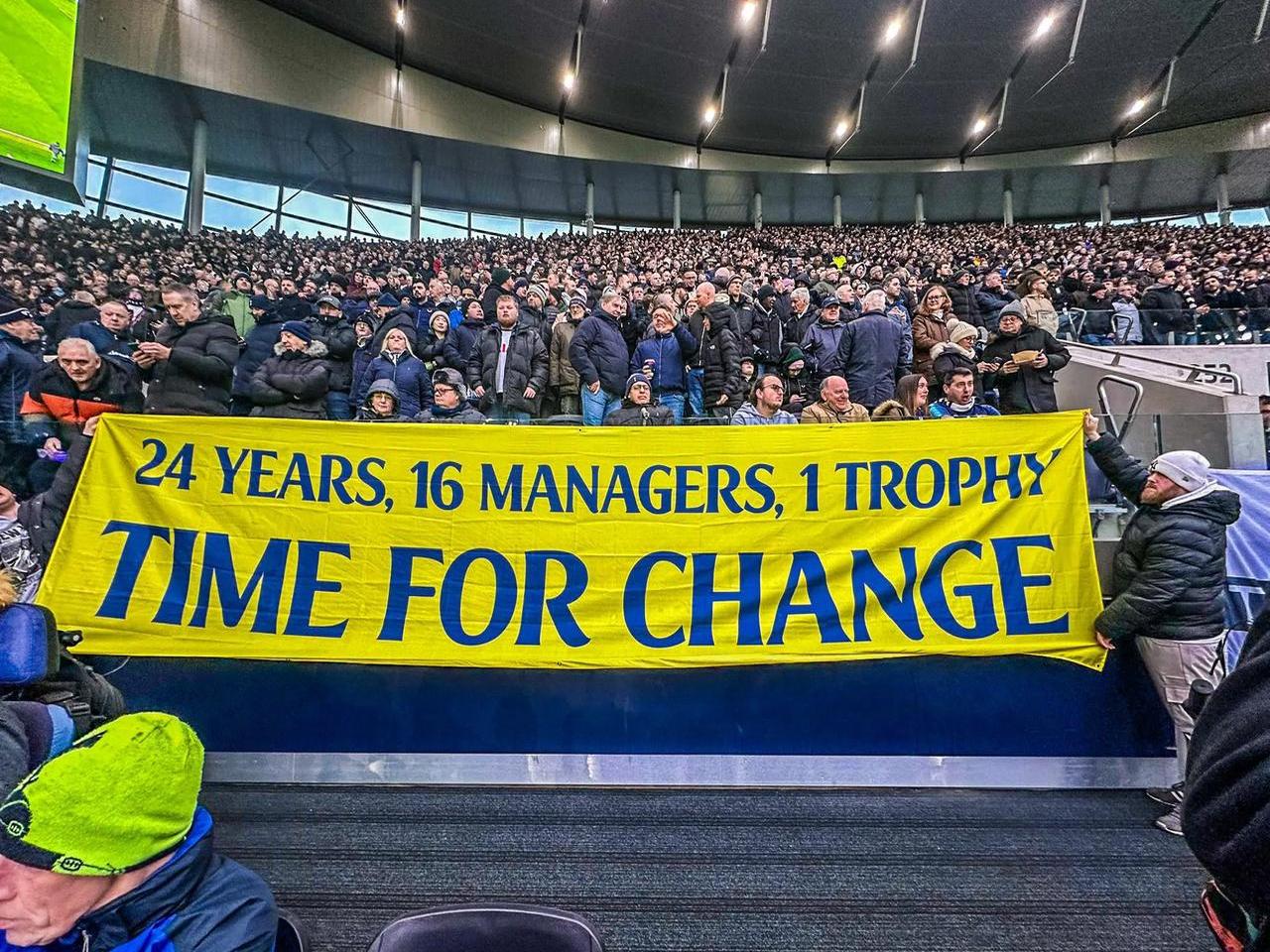 热刺主场失利，需要调整阵容