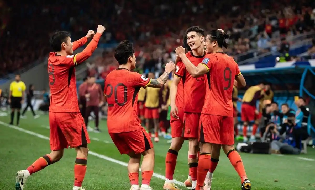 亚足联杯赛上的一场激烈战斗的简单介绍 亚足联杯赛上的一场激烈战斗的简单介绍