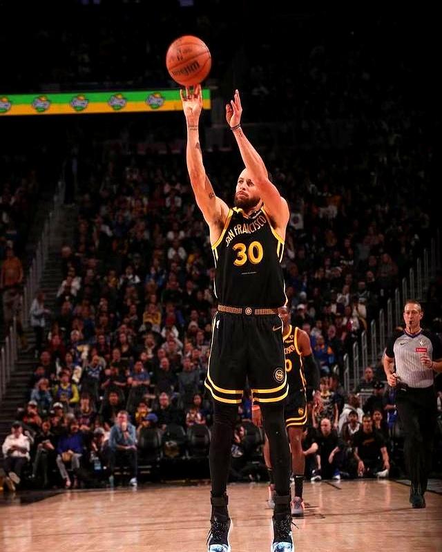 篮网击败马刺,杜兰特独得31分 篮网击败马刺,杜兰特独得31分